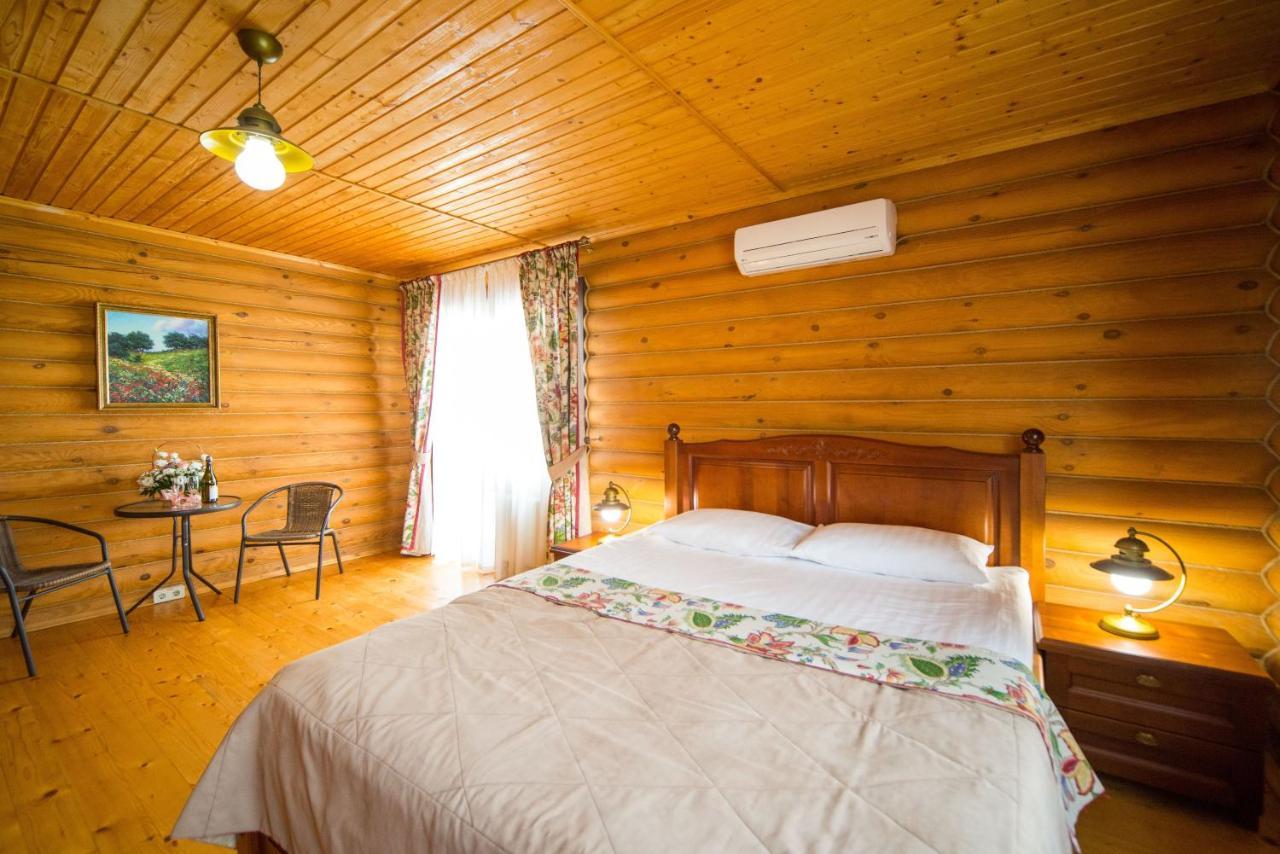 Комплекс Відпочинку Пампушка & Подушка Hotel Burlach'ya Balka Buitenkant foto