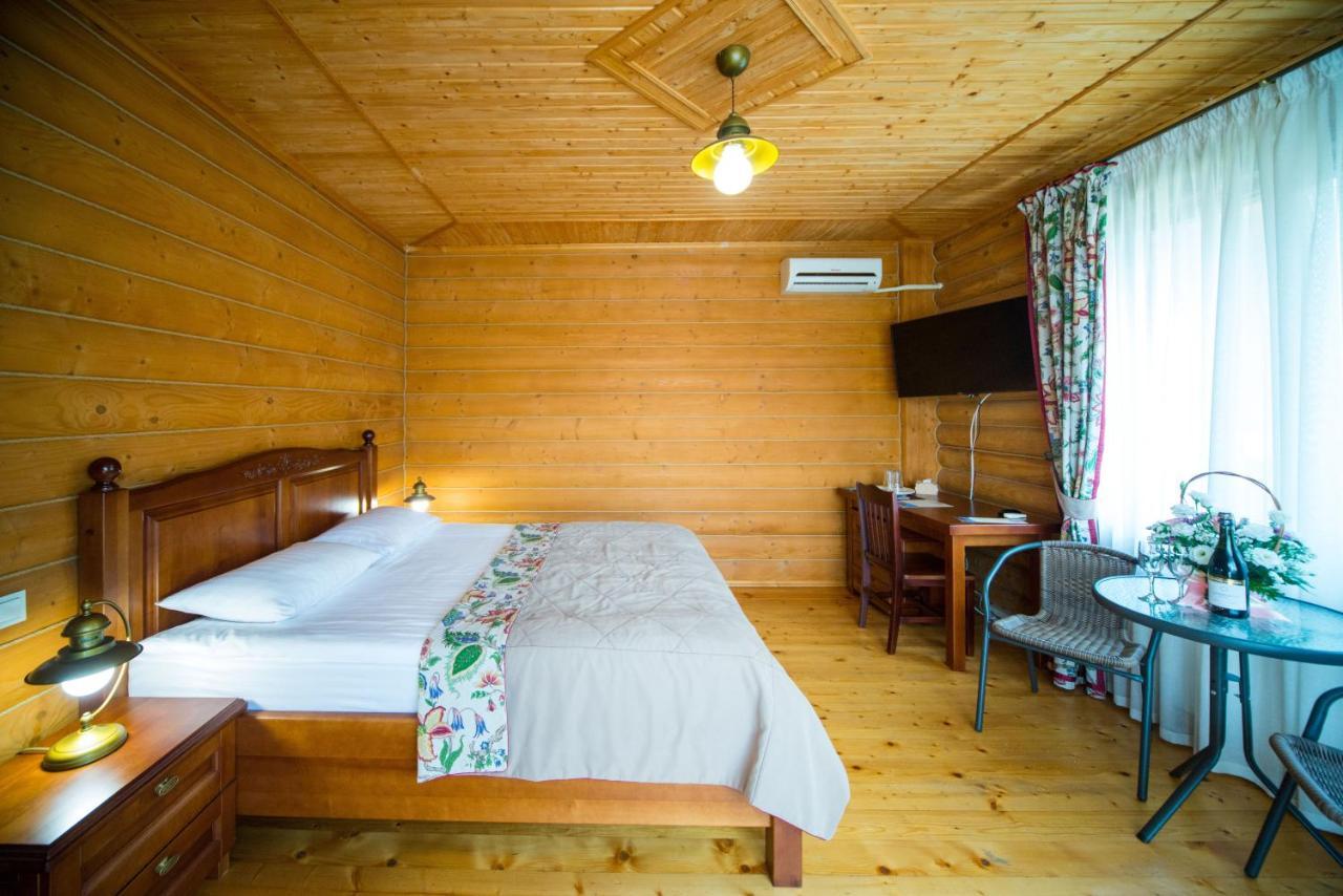 Комплекс Відпочинку Пампушка & Подушка Hotel Burlach'ya Balka Buitenkant foto