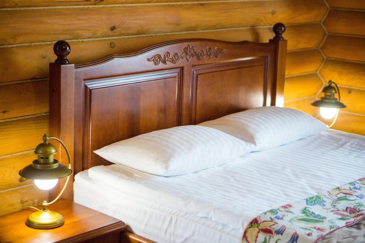 Комплекс Відпочинку Пампушка & Подушка Hotel Burlach'ya Balka Buitenkant foto