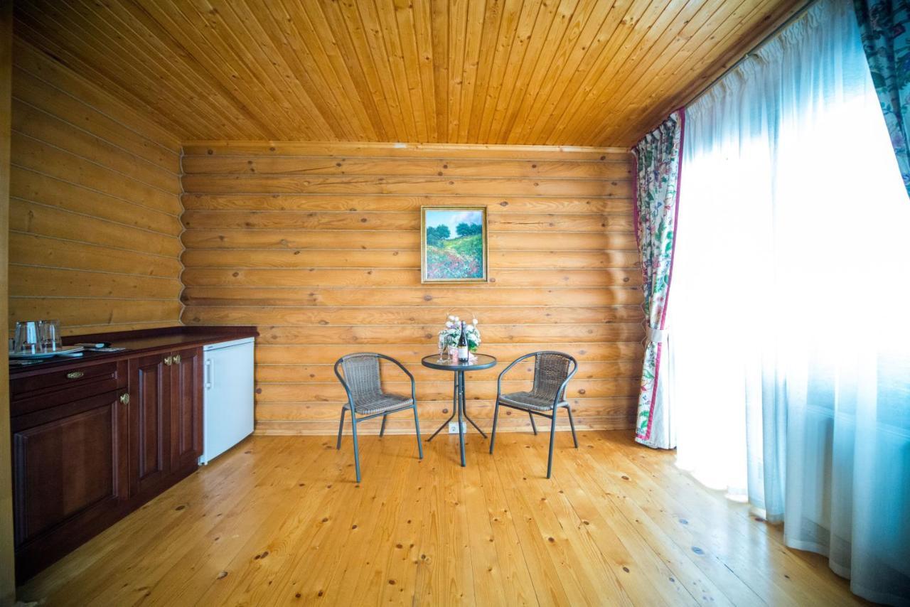 Комплекс Відпочинку Пампушка & Подушка Hotel Burlach'ya Balka Buitenkant foto
